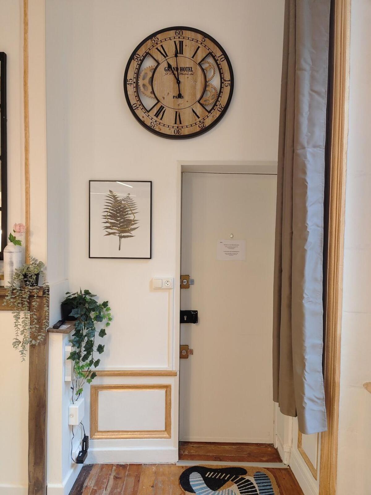 Studio Lumineux Et Fleuri Idealement Situe Apartment Caen Ngoại thất bức ảnh