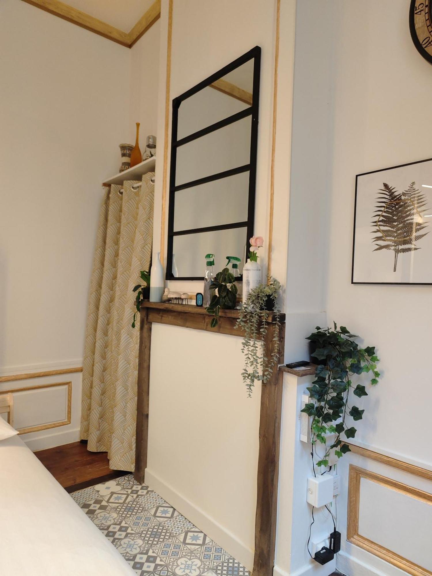 Studio Lumineux Et Fleuri Idealement Situe Apartment Caen Ngoại thất bức ảnh