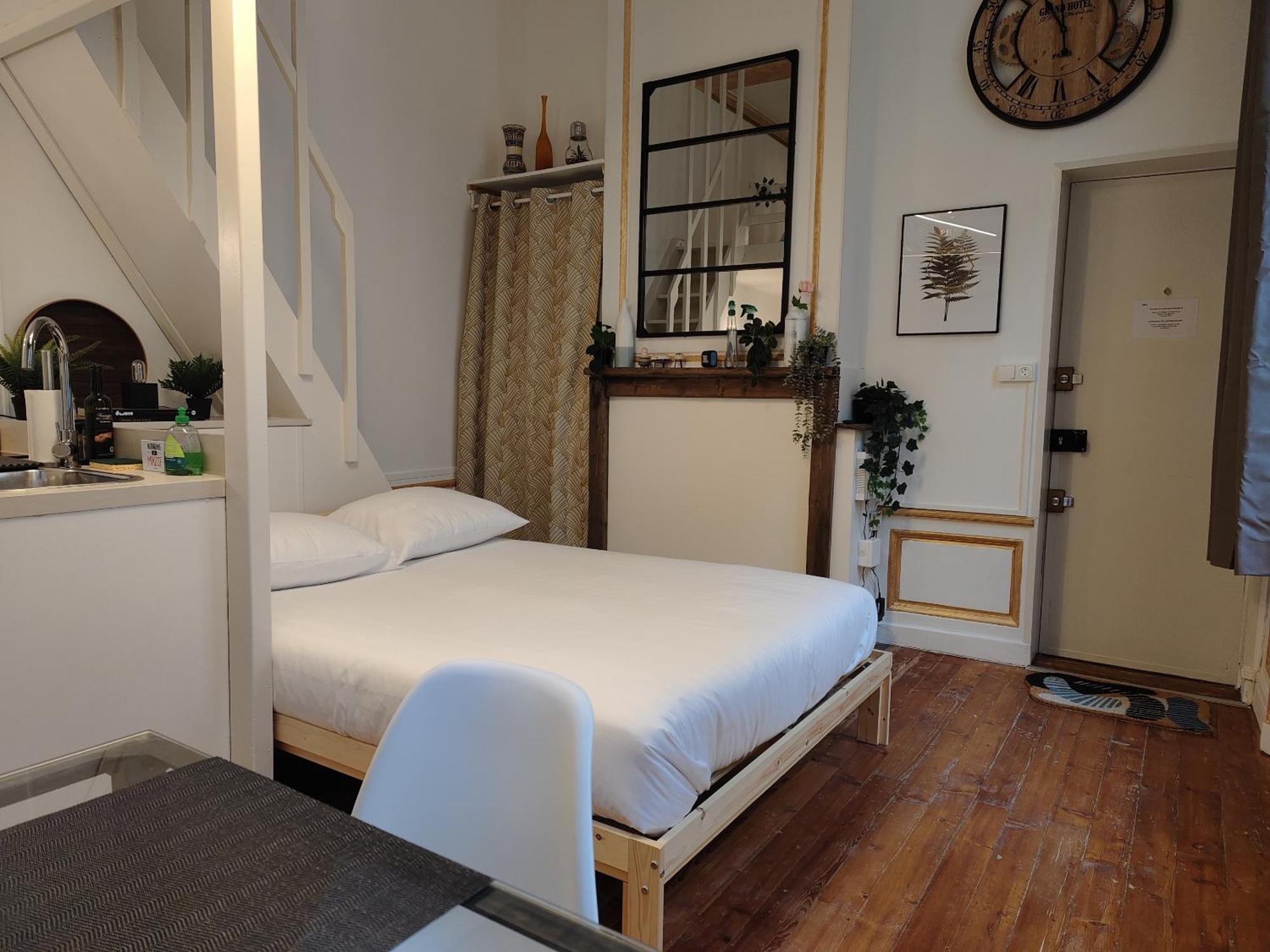 Studio Lumineux Et Fleuri Idealement Situe Apartment Caen Ngoại thất bức ảnh